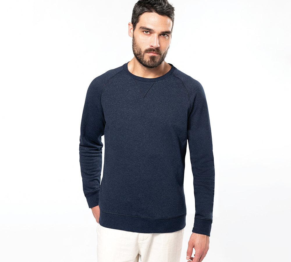 Groene achtergrond Waakzaamheid samenkomen Premium sweater ontwerpen en bedrukken in 3 simpele stappen